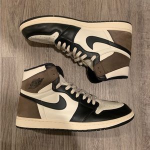 Jordan 1 Retro High Dark Mocha 555088-105 Size 13